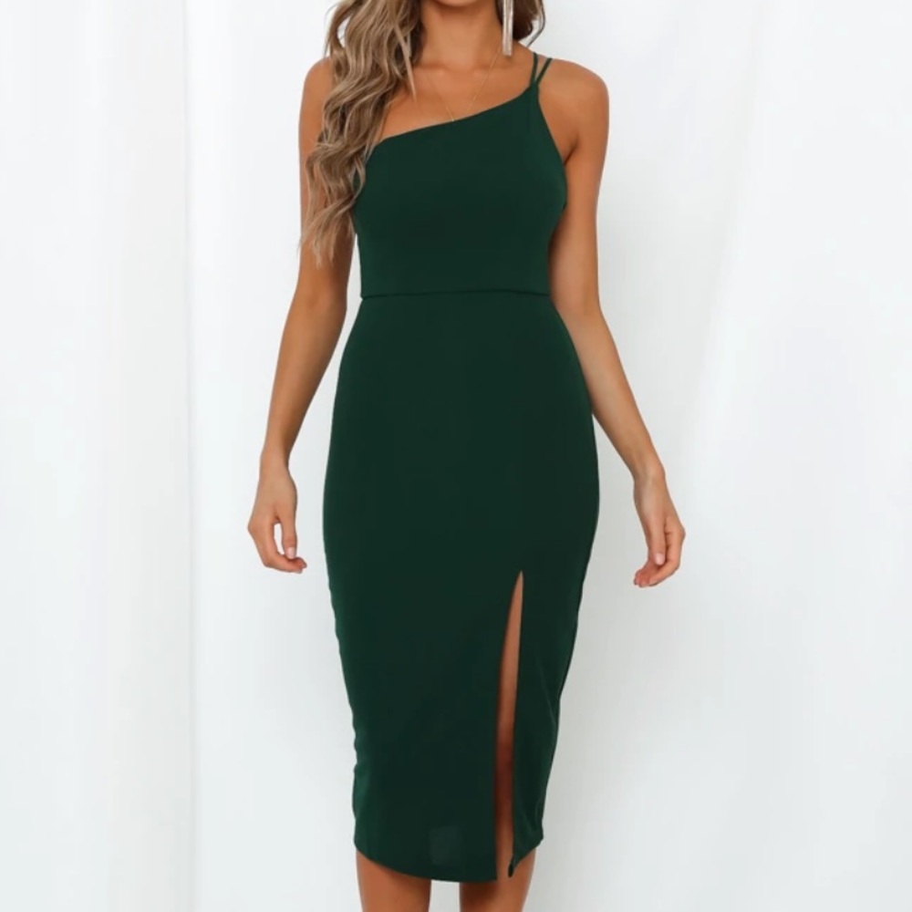 Hello molly green midi dress small!